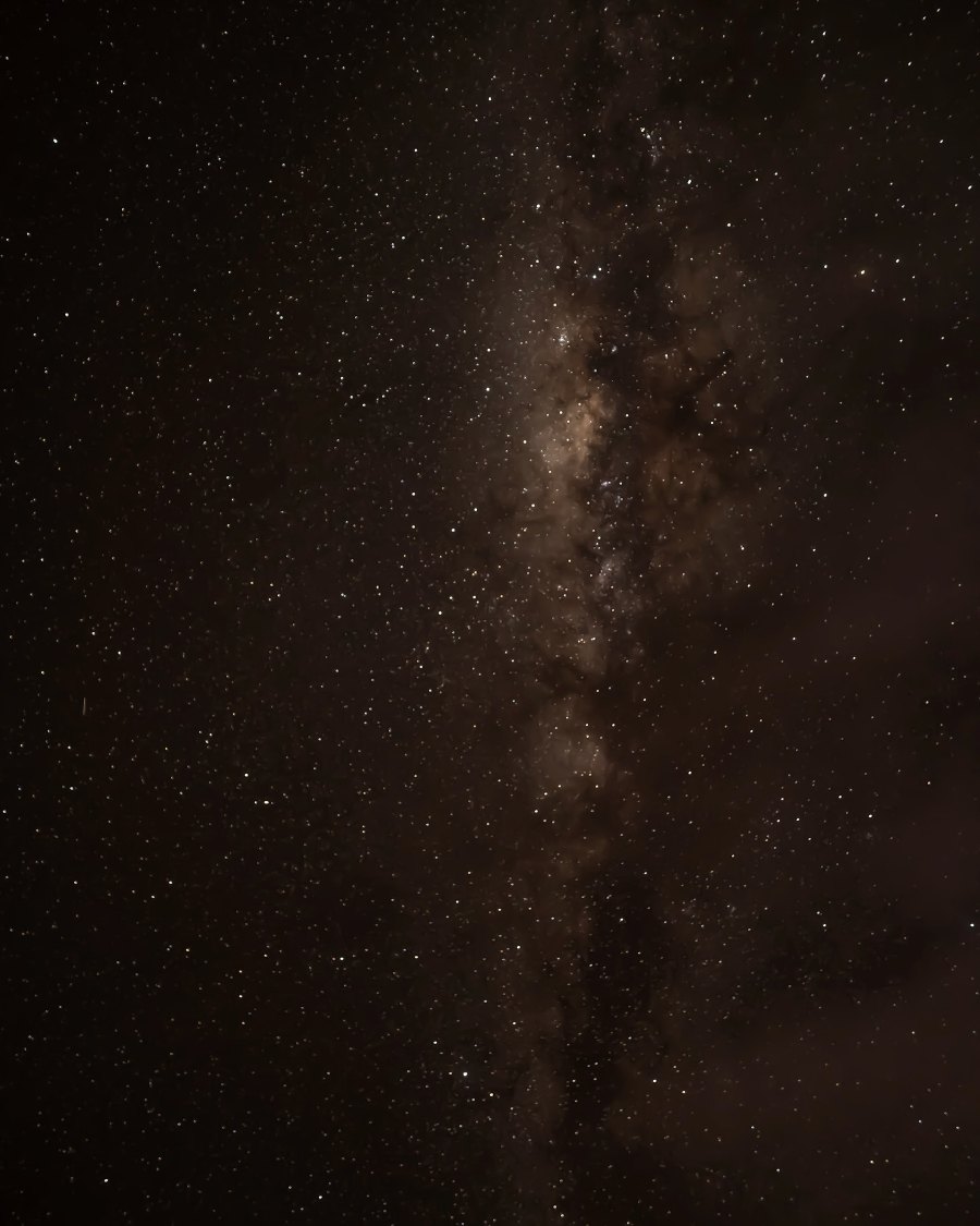 The Milky Way over Aitutaki on a dark night, photographed by Praddy